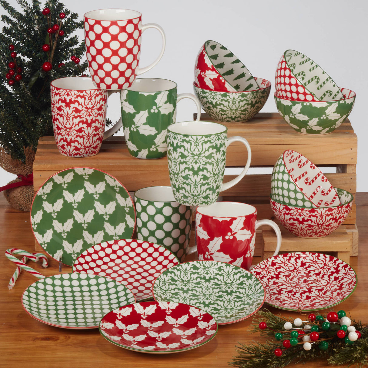 Winter Medley Christmas Dinner Bowl – 9.25" by Certified International
