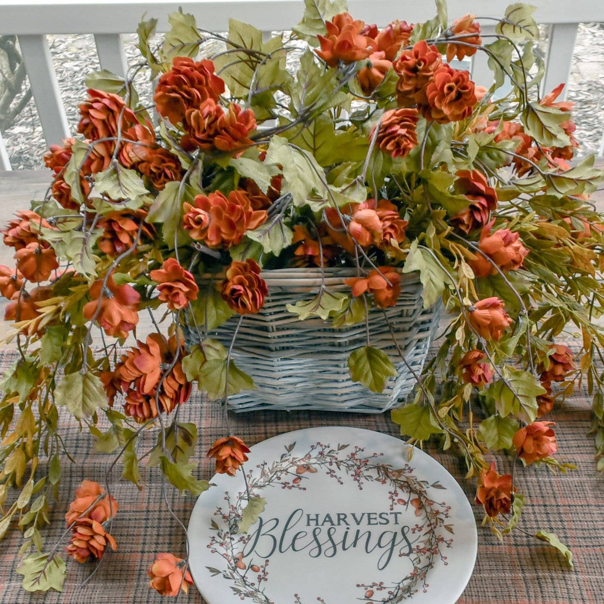 Hanging Sienna Hops Spray – Cascading Faux Floral Stem for Autumn & Harvest Décor