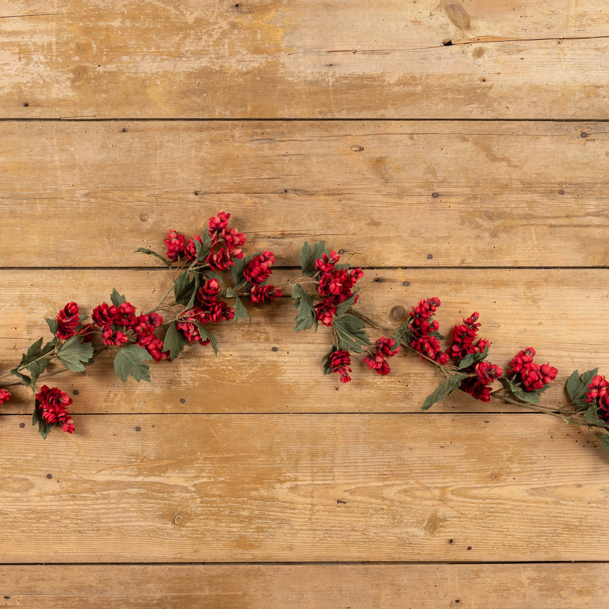 Red Hops Garland – Lush Burgundy Faux Garland for Mantels, Tables & Seasonal Styling