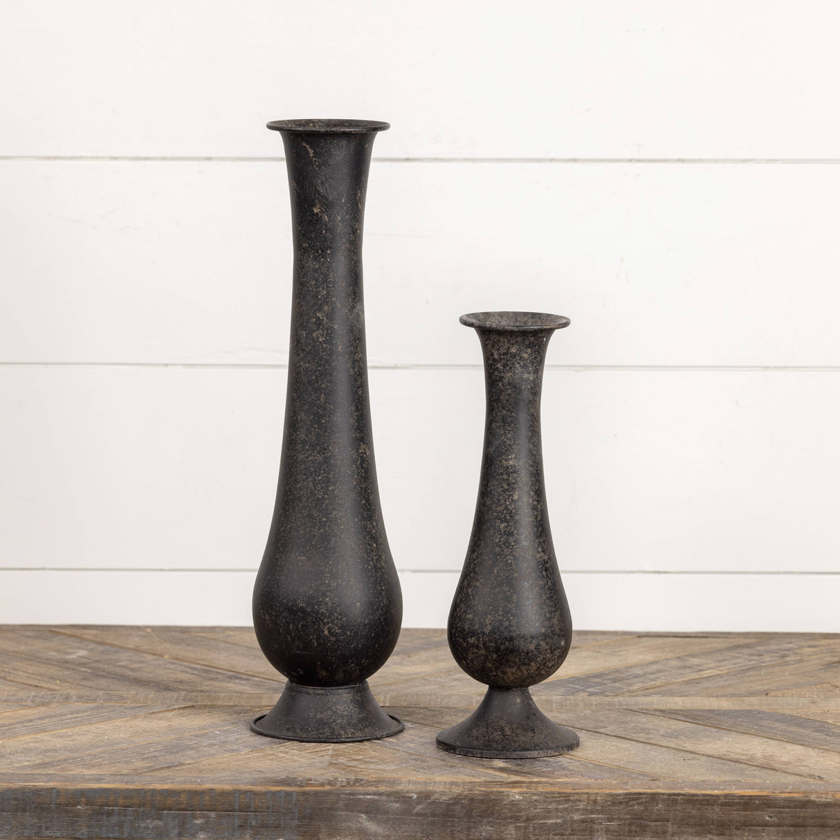 Black Metal Pedestal Vase – Antiqued Bud Vase for Farmhouse, Classic & Modern Décor